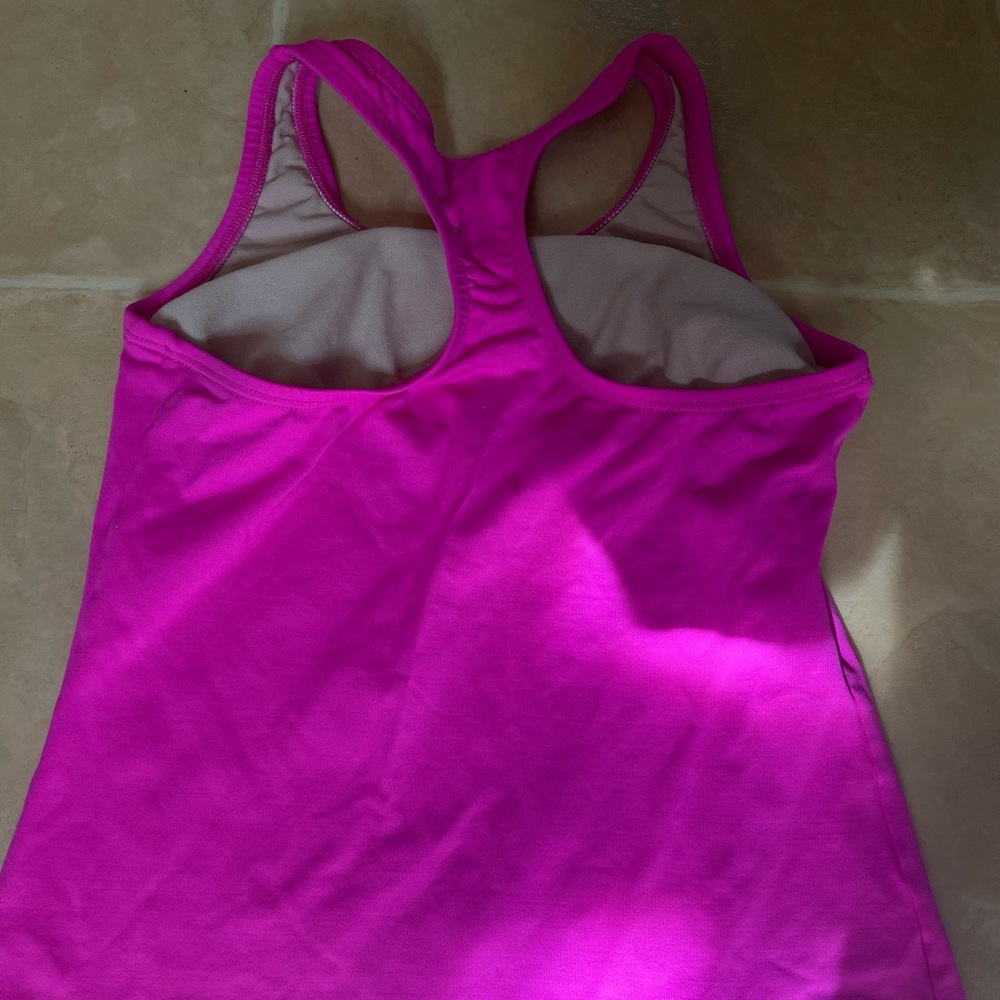 Pink tank top - Picture 2 of 5